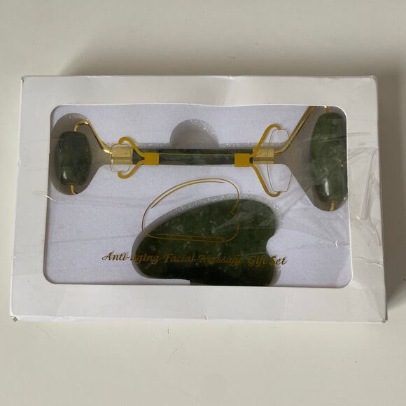 Jade Anti-Aging Facial Massage Gift Set - Picture 1 of 3